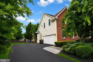 42848 Sidney Pl, Ashburn, VA 20148 - Photo 1