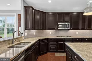 15117 Grace Pl, Waterford, VA 20197 - Photo 31