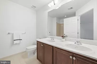 22909 N Brown Square, Ashburn, VA 20148 - Photo 39