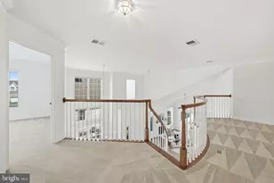 22909 N Brown Square, Ashburn, VA 20148 - Photo 35