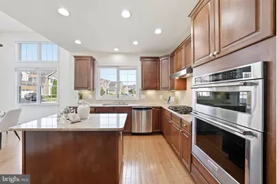 22909 N Brown Square, Ashburn, VA 20148 - Photo 11
