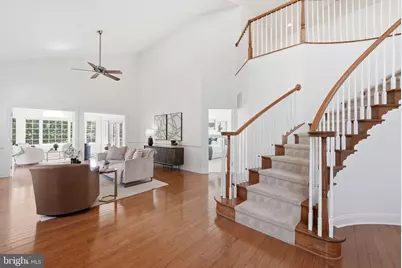 22909 N Brown Square, Ashburn, VA 20148 - Photo 23