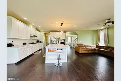 22611 Windsor Locks Square, Ashburn, VA 20148 - Photo 3