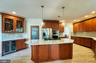 19590 Saratoga Springs Pl, Ashburn, VA 20147 - Photo 11