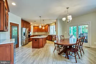 19590 Saratoga Springs Pl, Ashburn, VA 20147 - Photo 9