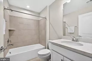 21717 Hawksbill High Cir, Sterling, VA 20164 - Photo 35