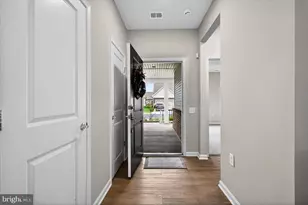 21717 Hawksbill High Cir, Sterling, VA 20164 - Photo 5
