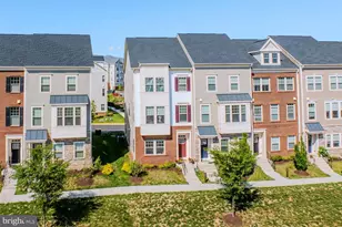 813 Sawback Sq NE, Leesburg, VA 20176 - Photo 1