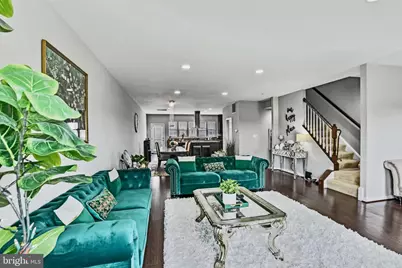 21077 Ashburn Heights Drive, Ashburn, VA 20148 - Photo 5