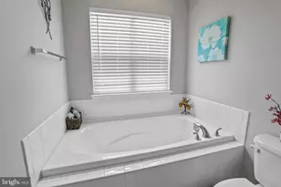 21077 Ashburn Heights Dr, Ashburn, VA 20148 - Photo 15