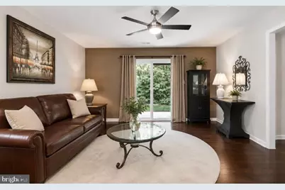 211 Keyes Court, Sterling, VA 20164 - Photo 5