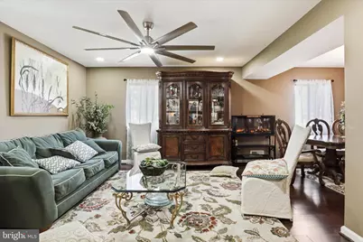 211 Keyes Court, Sterling, VA 20164 - Photo 7