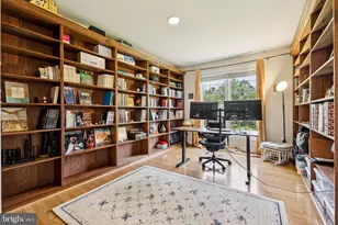 26368 Strathaven Ct, Chantilly, VA 20152 - Photo 7