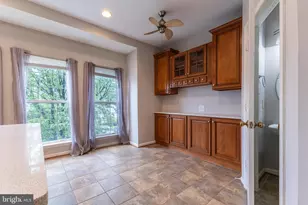 20283 Glenrobin Terrace, Ashburn, VA 20147 - Photo 5