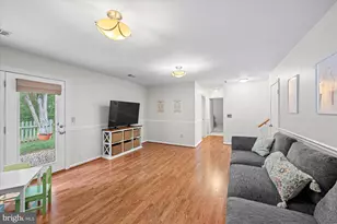 27 Brinks Ct, Sterling, VA 20165 - Photo 23
