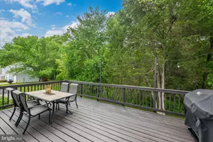 27 Brinks Ct, Sterling, VA 20165 - Photo 11