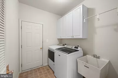 19988 Hazeltine Place, Ashburn, VA 20147 - Photo 25
