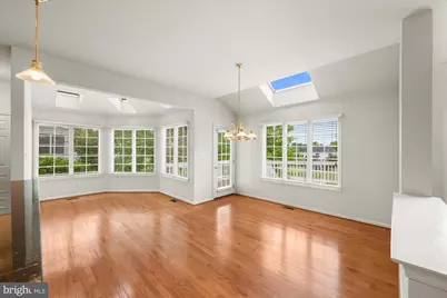 19988 Hazeltine Place, Ashburn, VA 20147 - Photo 17