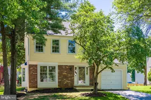 24 Newland Ct, Sterling, VA 20165 - Photo 1