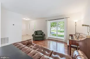 24 Newland Ct, Sterling, VA 20165 - Photo 7