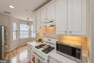 25340 Lake Mist Square, Chantilly, VA 20152 - Photo 11