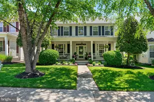 25504 Heathfield Cir, Chantilly, VA 20152 - Photo 1