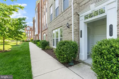 42831 Burrell Square, Ashburn, VA 20147 - Photo 3