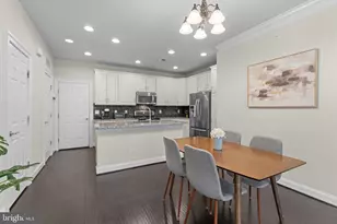42831 Burrell Square, Ashburn, VA 20147 - Photo 9