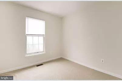 22037 Manning Square, Sterling, VA 20166 - Photo 33