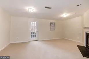 22037 Manning Square, Sterling, VA 20166 - Photo 39