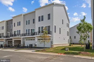 42100 Picasso Sq, Brambleton, VA 20148 - Photo 25
