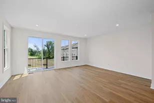 42100 Picasso Sq, Brambleton, VA 20148 - Photo 5