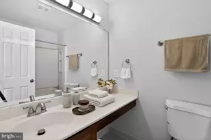 306 Lounsbury Ct NE, Leesburg, VA 20176 - Photo 11