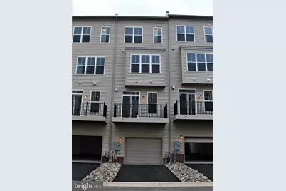 23016 Lavallette Square, Brambleton, VA 20148 - Photo 3