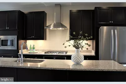 23016 Lavallette Square, Brambleton, VA 20148 - Photo 5