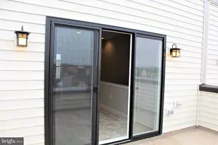 23016 Lavallette Square, Brambleton, VA 20148 - Photo 27