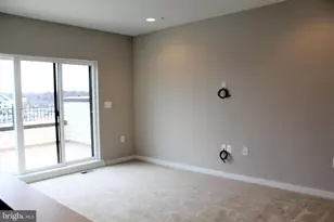 23016 Lavallette Square, Brambleton, VA 20148 - Photo 25
