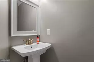 43576 Blacksmith Square, Ashburn, VA 20147 - Photo 23