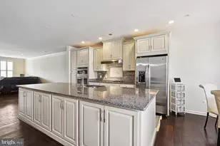 43182 Wealdstone Terrace, Ashburn, VA 20148 - Photo 3
