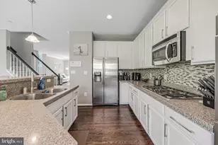 843 Revelstore Terrace NE, Leesburg, VA 20176 - Photo 23