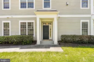 44125 Peirosa Terrace, Chantilly, VA 20152 - Photo 3