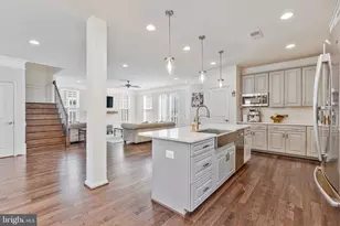 1007 Themis St SE, Leesburg, VA 20175 - Photo 5
