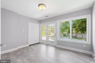 7 Abbey Cir, Sterling, VA 20164 - Photo 13