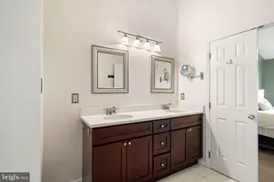 20893 Nerine Ct, Sterling, VA 20165 - Photo 29