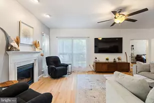 20893 Nerine Ct, Sterling, VA 20165 - Photo 11