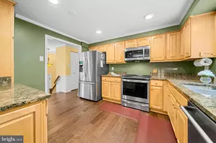 207 Silverleaf Dr, Sterling, VA 20164 - Photo 5