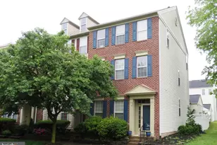 26025 Murrey Dr, Chantilly, VA 20152 - Photo 1
