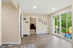 114 Governors Dr SW, Leesburg, VA 20175 - Photo 17