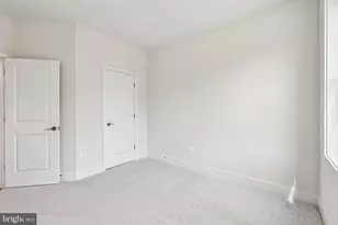 42196 Shining Star Sq, Ashburn, VA 20148 - Photo 29