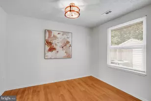 22375 Stablehouse Dr, Sterling, VA 20164 - Photo 21